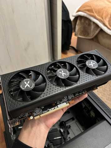 Placa video AMD RX 6650 XT 8GB, x3 fans CITITI DESCRIEREA