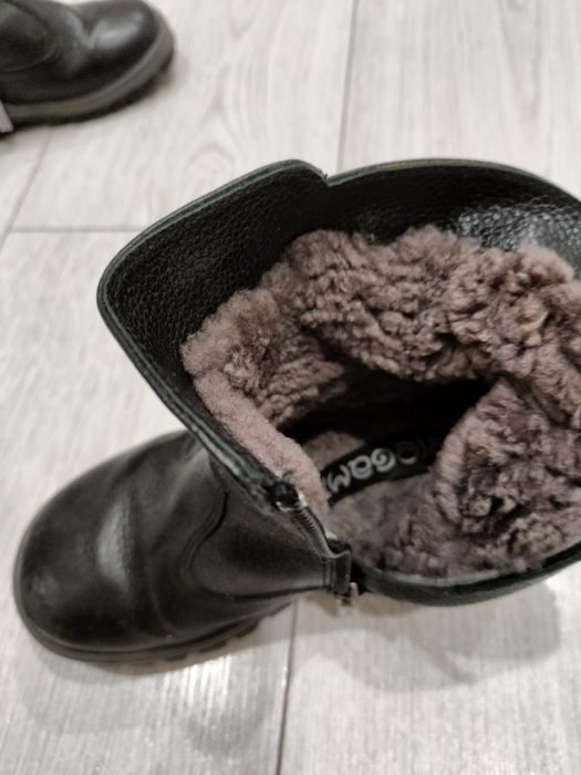 Продам детские сапоги elegami