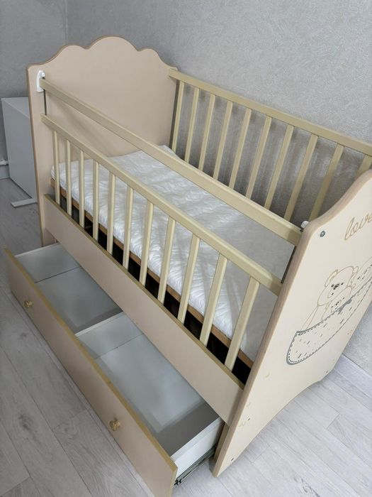 Продам детскую кроватку