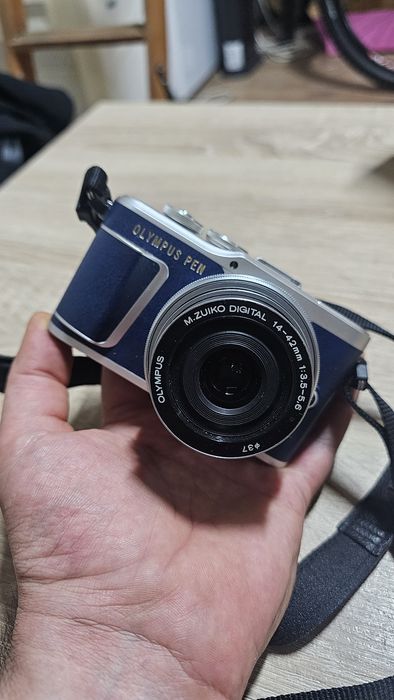 Olympus mirrorless  EP L 9