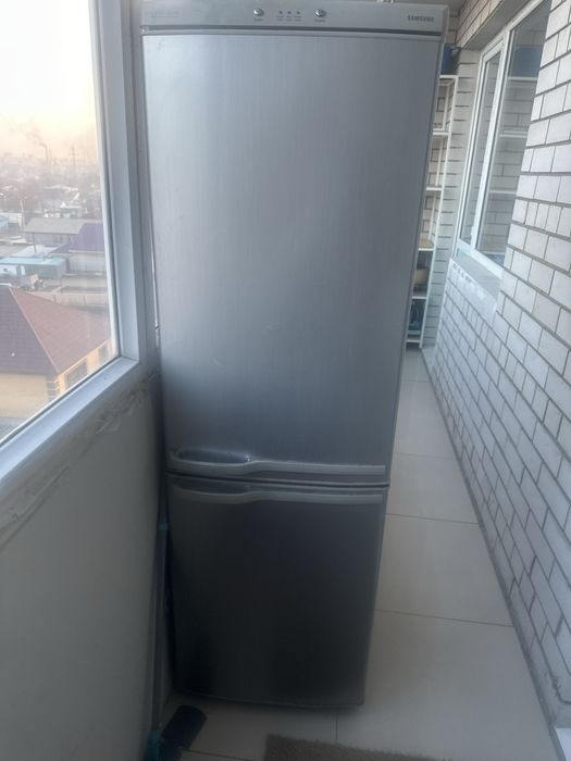 Холодильник samsung
