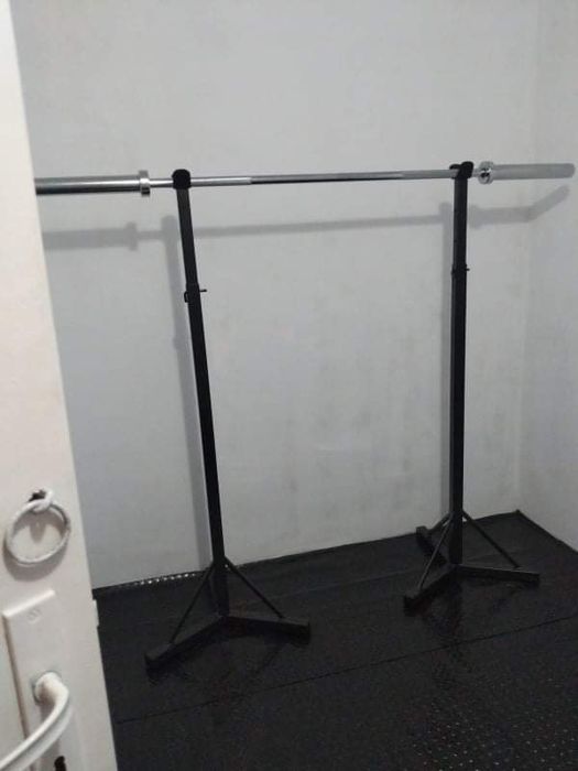 Стойка за клекове