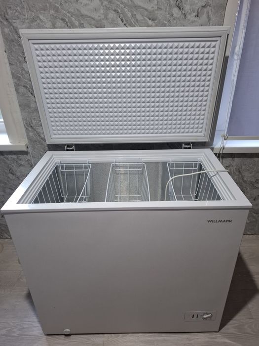 Продам морозильную камеру