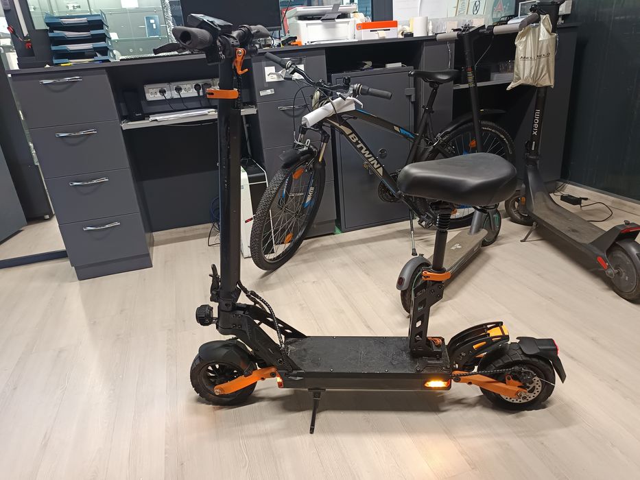 Amanet ozana vinde trotineta electrica kukirin  g2 pro