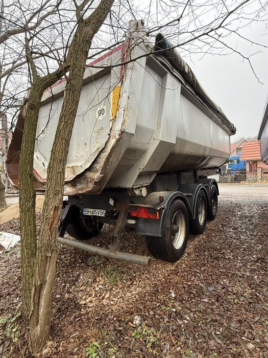 Semiremorci basculabile Carnehl si Fliegl