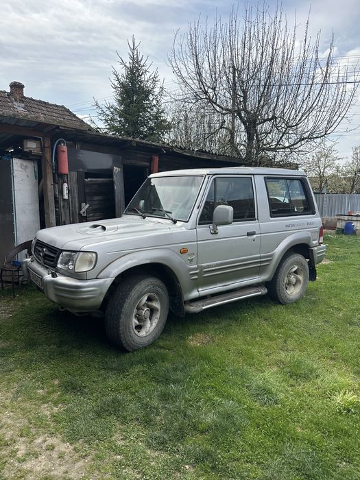 Vand  sau schimb cu diverse Hyundai  Galloper pot oferi diferenta