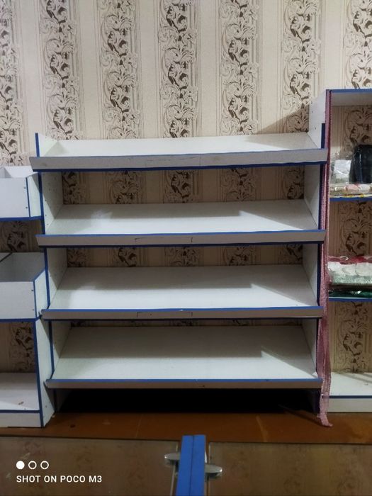 Magazin uchun prlavka srochna sotiladi