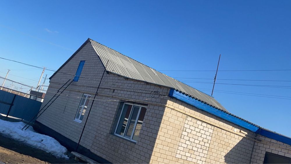 Срочно продам дом в п.Маржанбулак