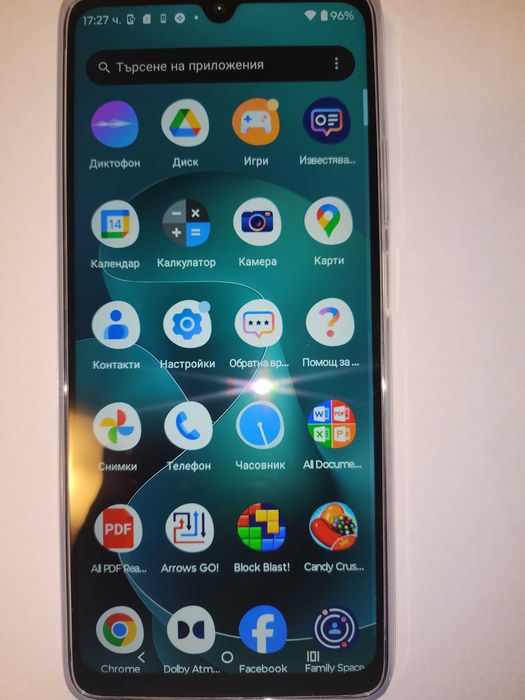 продавам чисто нов смартфон moto g06