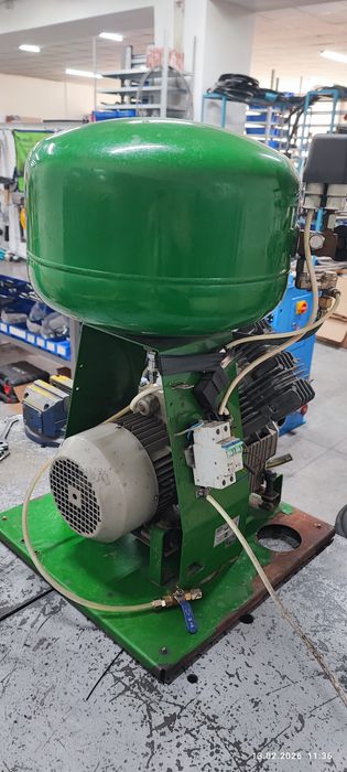 Продам компрессор стоматологический ECOM DK502V