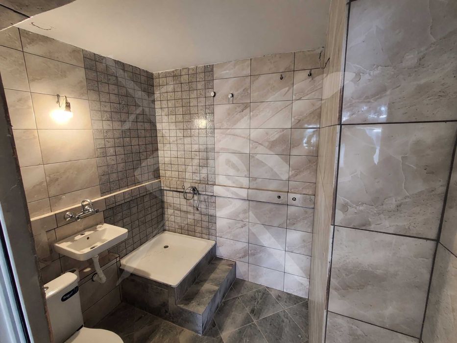 Дава се под наем Офис в Бургас, Братя Миладинови - 26 кв.м за 41000 € - Снимка #2