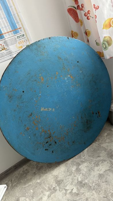 Продам круглый стол