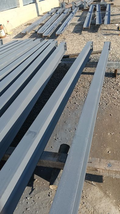 Vând ferme pentru hală metalică 

- structurii metalice pe stoc la pre