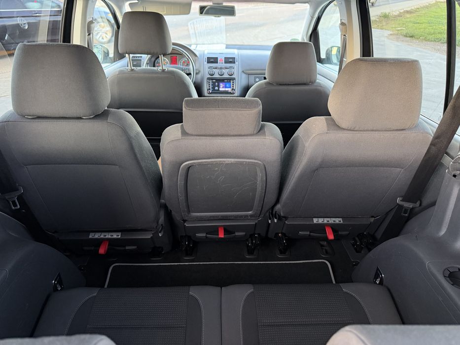 Volkswagen touran 1.9 diesel 6 trepte 2010 istoric service complet