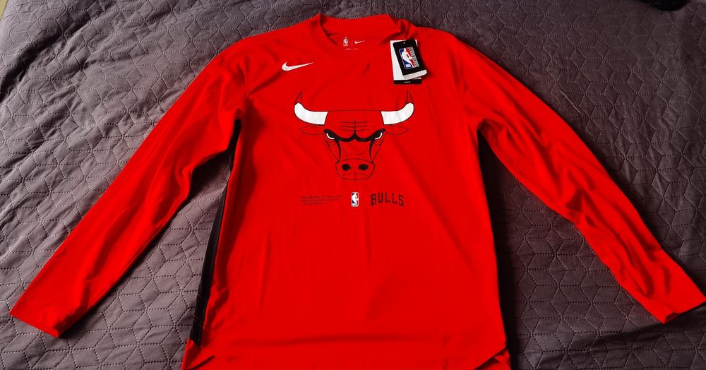 Tricou cu mânecă lungă/bluză Nike Dri- Fit NBA Chicago mărimea S