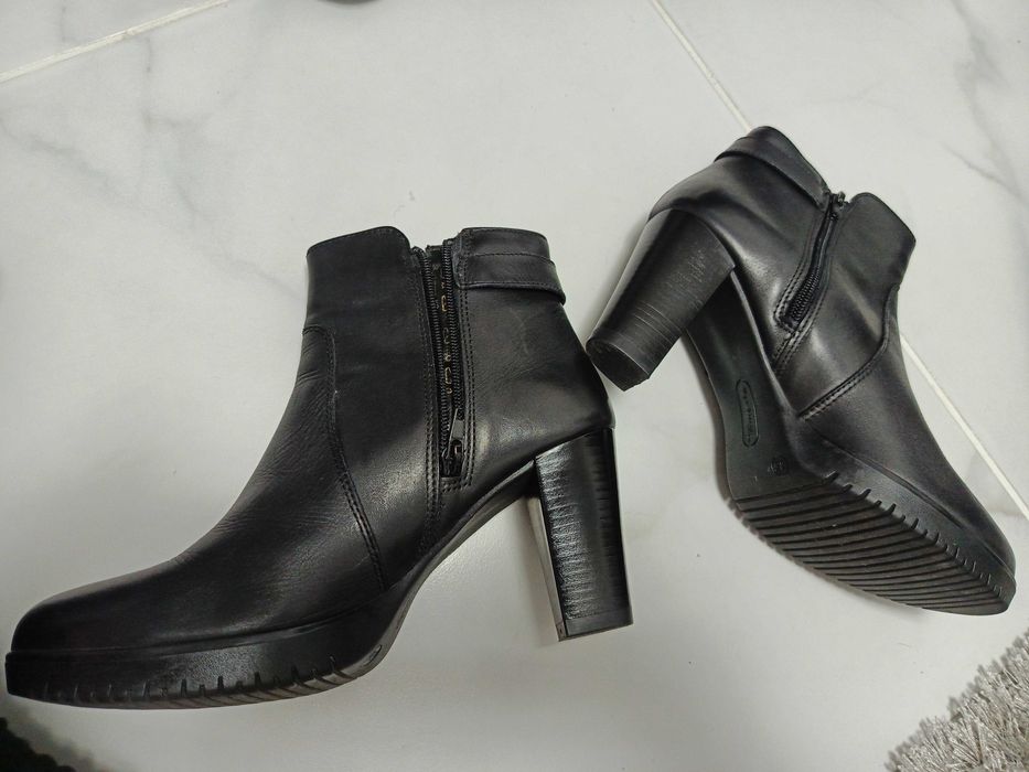 Ghete piele veritabila Tamaris 38