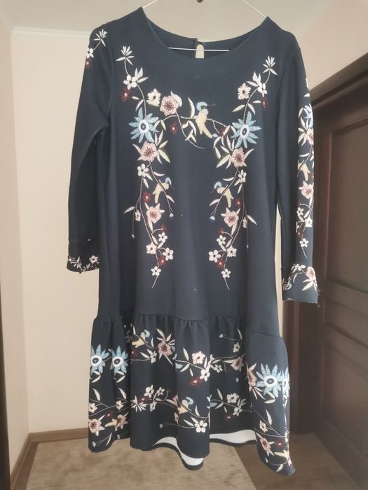 Lot haine femei însărcinate marimea 40-42 (L)