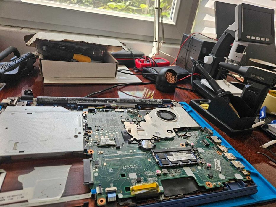Reparații Laptop și PC | Diagnostic Hardware | Probleme de Alimentare