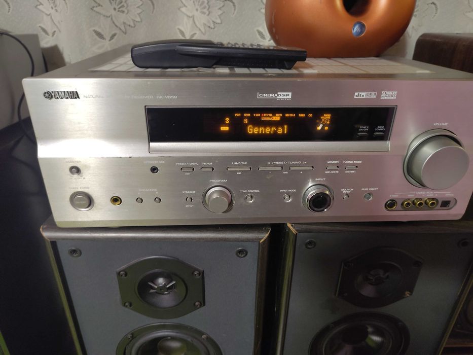 boxe dali dantax braun  amp nad yamaha peavey