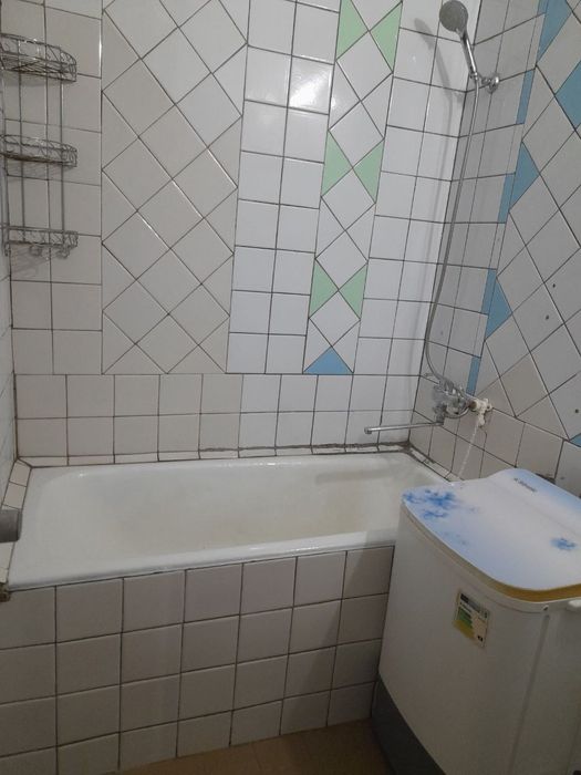 Mirzo Ulug'bek metroni oldida 1 xonali kvartira ijaraga beriladi