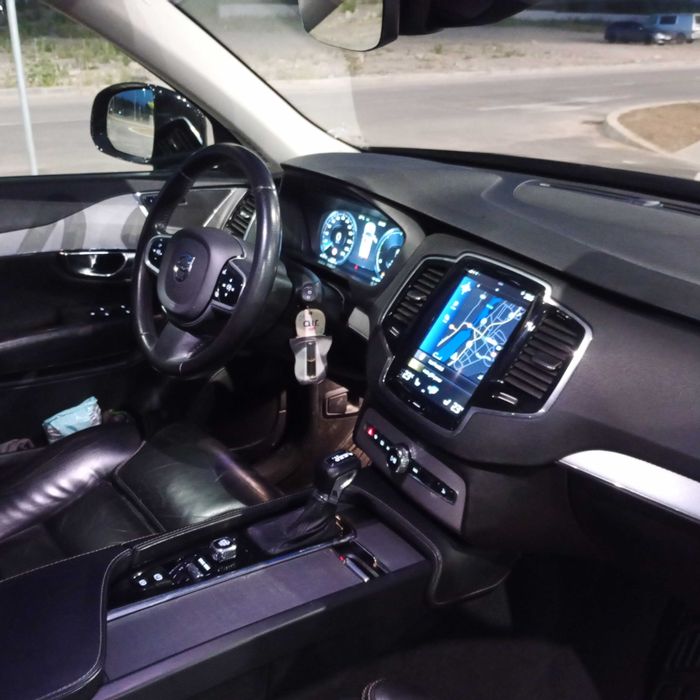 Volvo XC90, 2018, 140000km, KmCarPass Belgia