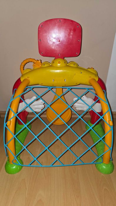 Centru de activitati 4 in 1 Winfun, cu poarta de fotbal si baschet