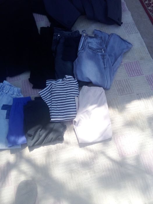 На мужчину и мальчика