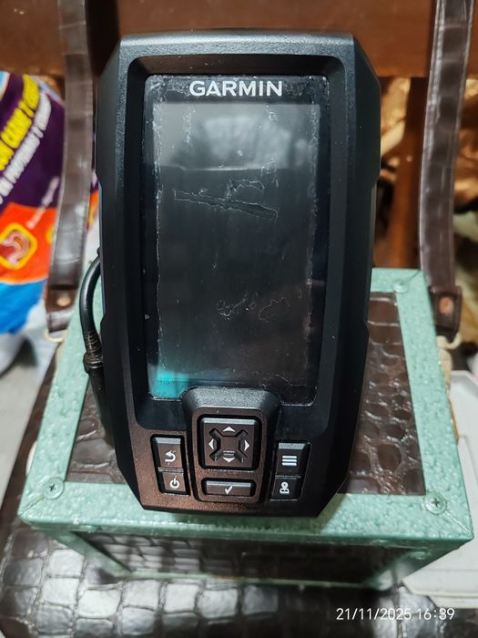 GARMIN striker plus 4