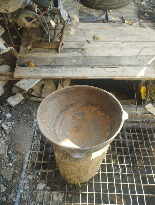 Продам казан чугунный