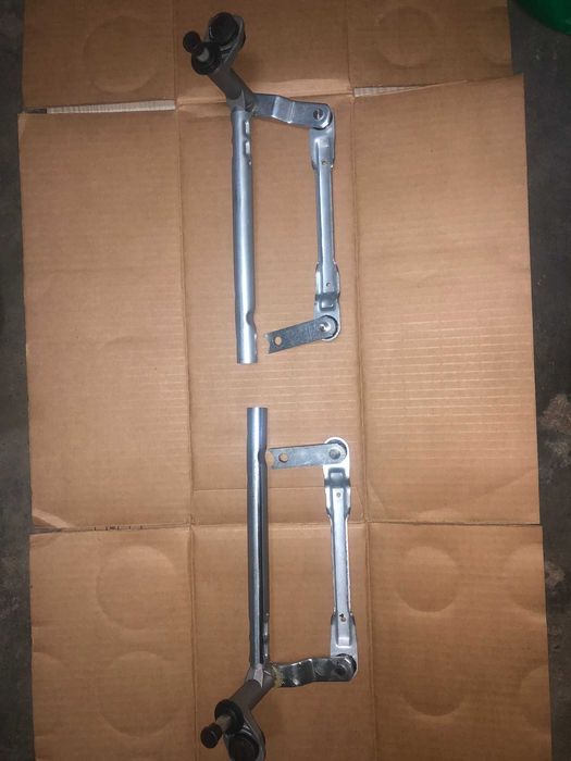 Ansamblu stergatoare fata stanga sau dreapta VW Golf 6 plus