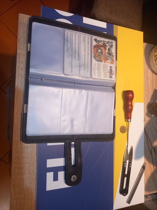 Port card, tip mapă, 100 carduri