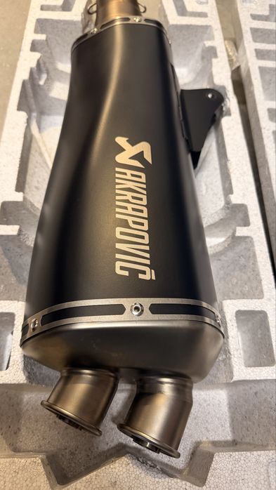 Evacuare Akrapovič KTM 690 Enduro R / SMC R + protecție carbon