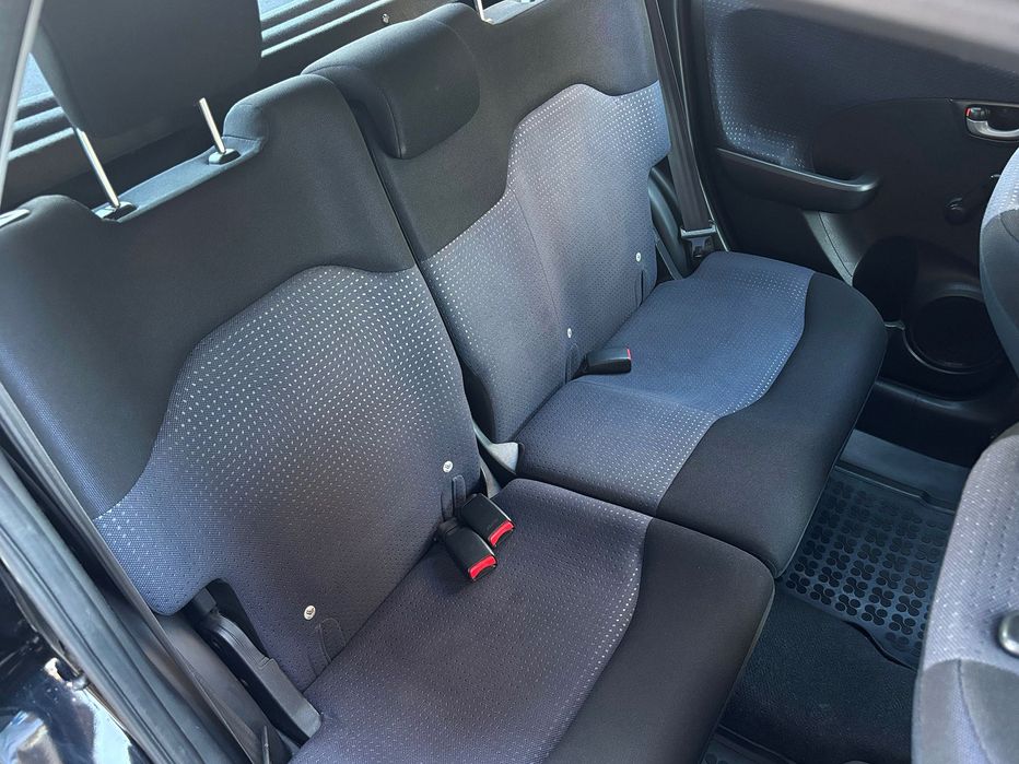 Honda Jazz 1.2, 90 CP, i-VTEC, interior îngrijit