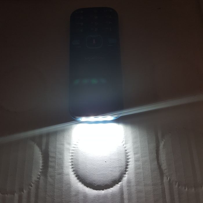 Telefon mobil, cu butoane. Clasa 2G. DUAL-SIM. Înregistrează Radio FM!