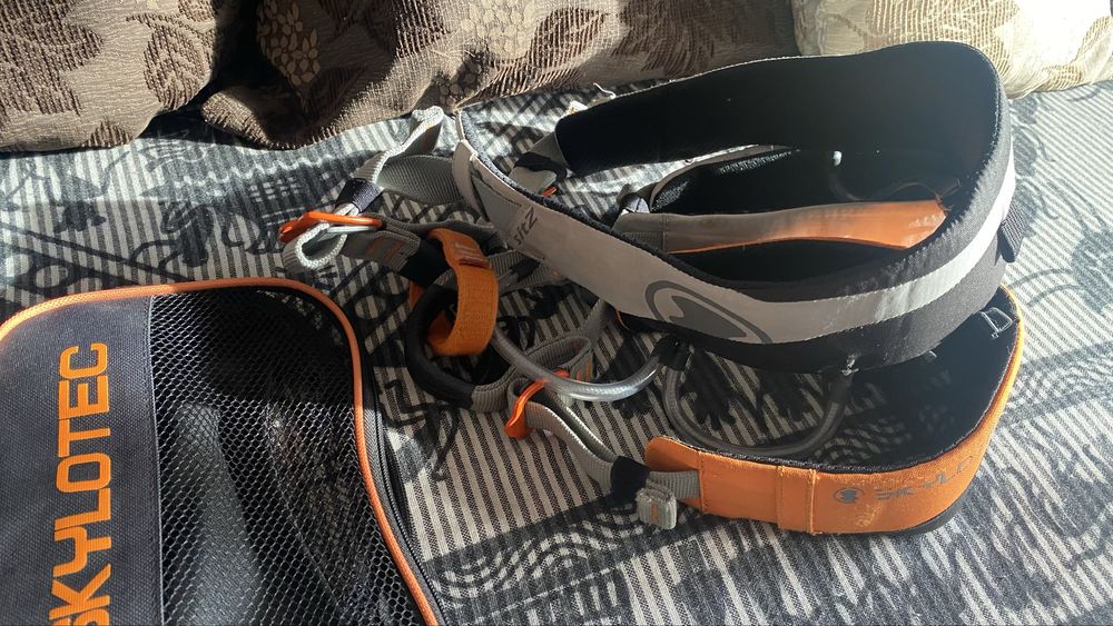 Седалка за катерене сбруя