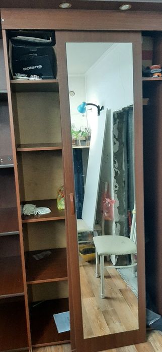 Шкаф          купейный.