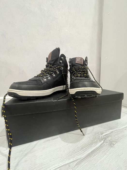 Продам мужской обувь M WONE