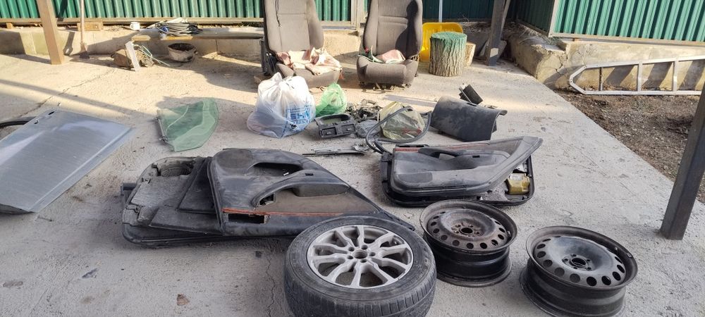 Тойота Авенсис 2006