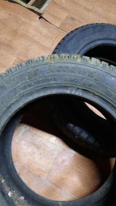 Продам шины б/у зимние