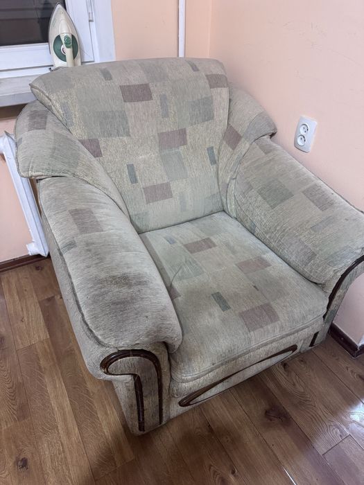 Кресло мягкое отдам б/у