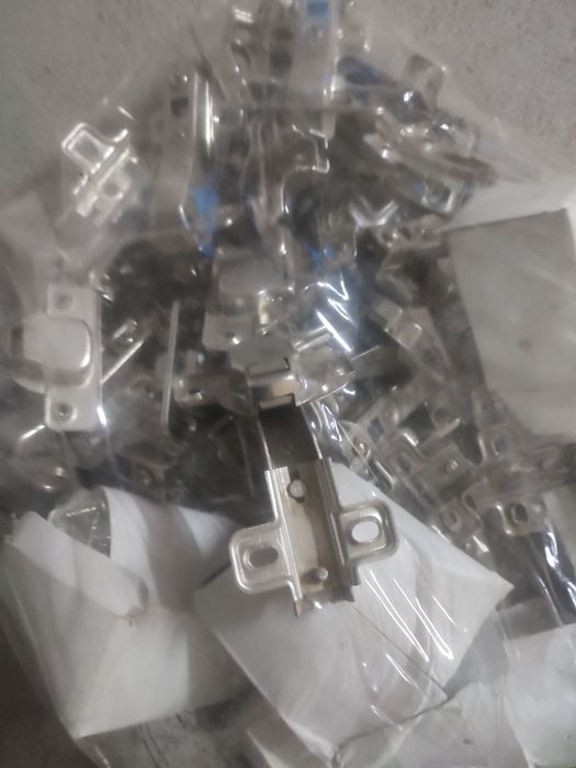 Продам дверные ручки для мебели