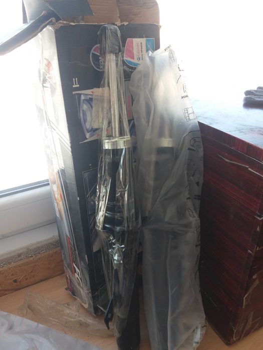 мазда 6 новые амортизаторы  передние