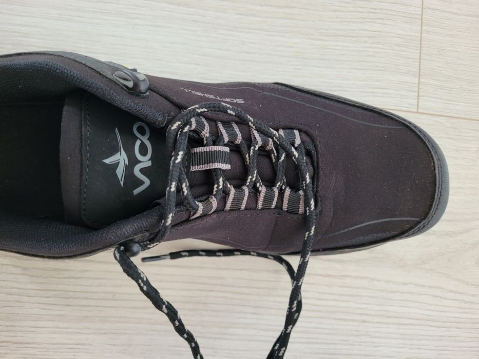 Зимни/планинарски обувки. Softshell непромокаеми. Номер 42. Цена 64лв