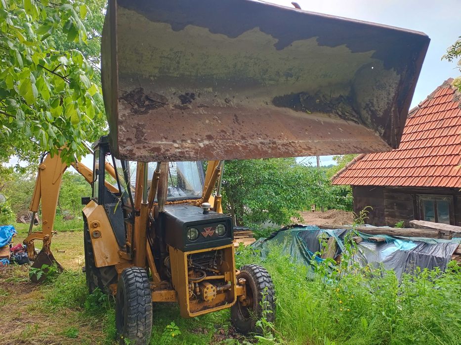 Buldoexcavator Massey Ferguson 50b