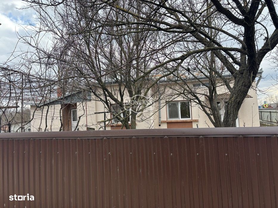 Casa si teren in Stauceni la strada principala