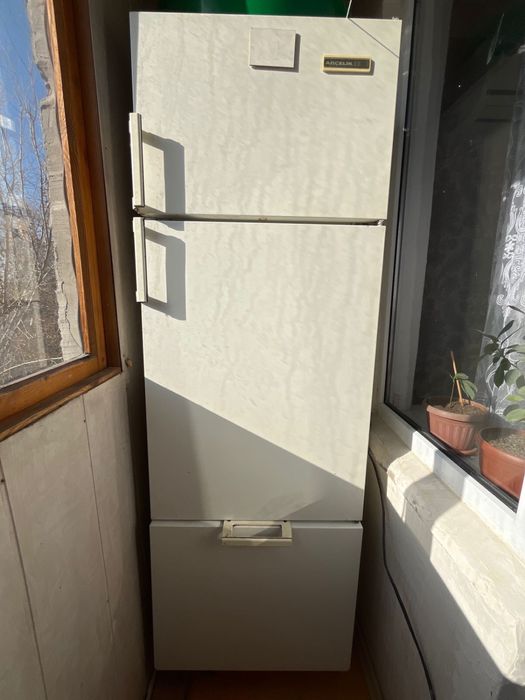 Холодильник продам