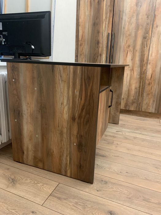 стол письменный новый