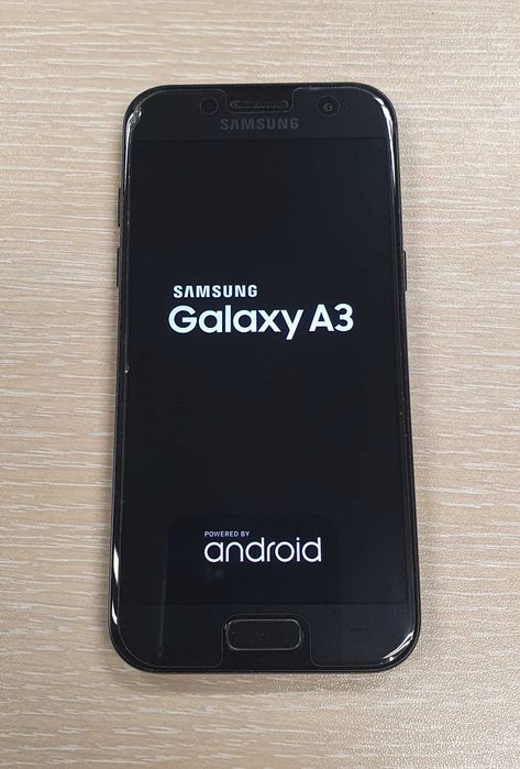Смартфон Samsung Galaxy A3 2017