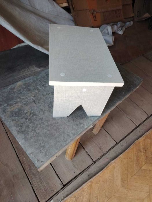 Стульчик садовый (низкий табурет)