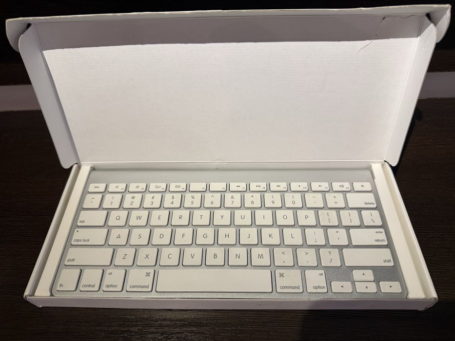 Apple Wireless Keyboard A1314 — оригинал Apple